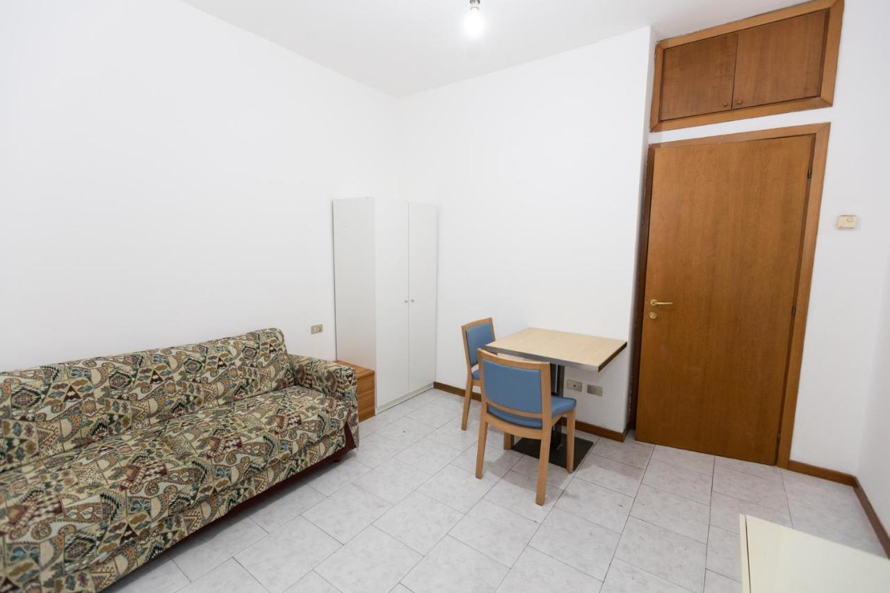 Dream House Chinatown Appartement Milaan Buitenkant foto